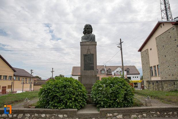 Statuia lui Gheorghe Lazăr